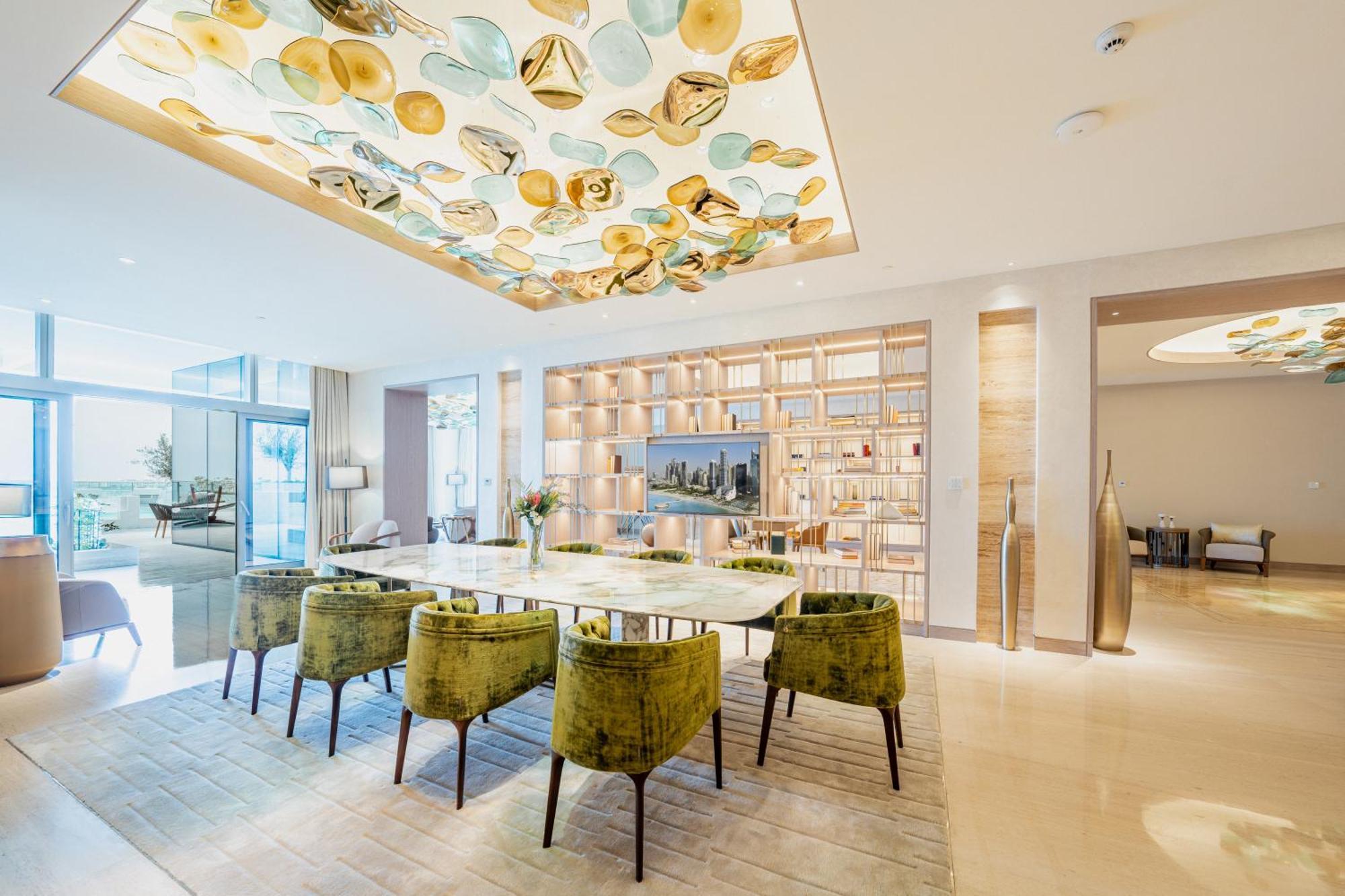 Готель Five Luxe