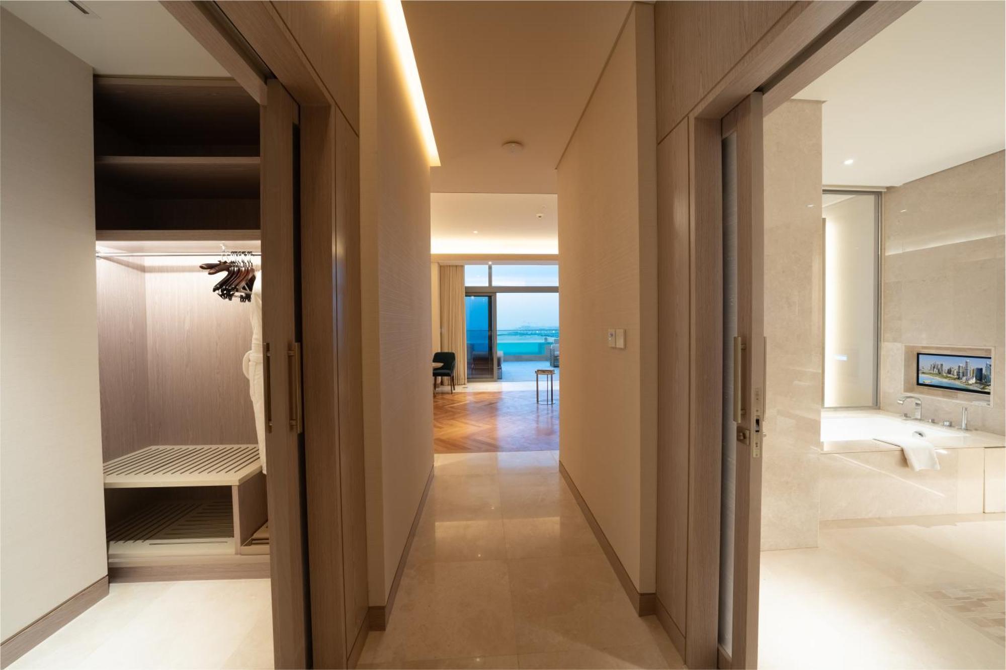 Five Luxe Dubai